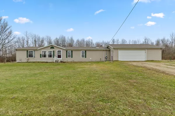 1281 64th Street, Fennville, MI 49408