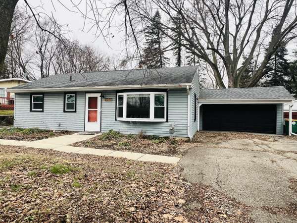 153 S Carleton Drive, Battle Creek, MI 49017