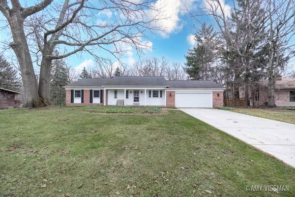 701 Greenbrier SE Drive, Grand Rapids, MI 49546