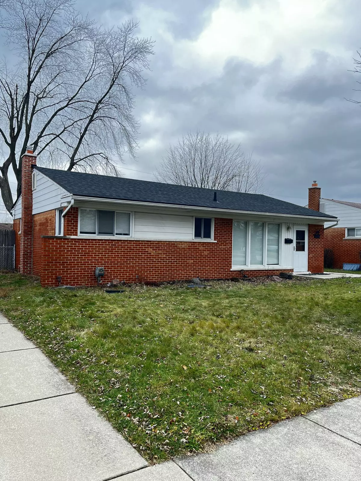 Dearborn Heights, MI 48127,8555 Berwyn Street