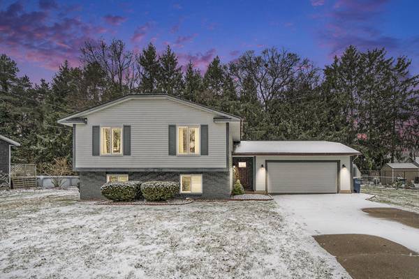 5045 Melmax Street, Norton Shores, MI 49441