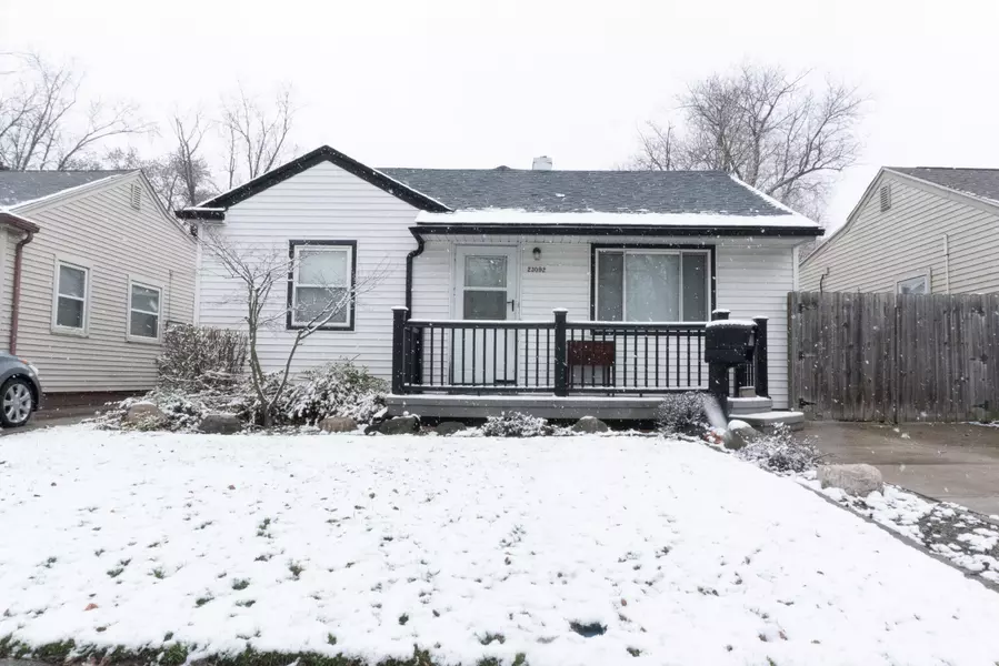 23092 Pilgrim Avenue, Hazel Park, MI 48030