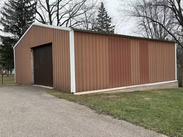 Jackson, MI 49202,915/853 Airport Road