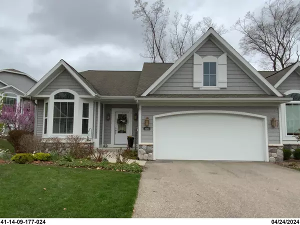 2545 Summit Ridge NE Drive, Grand Rapids, MI 49505