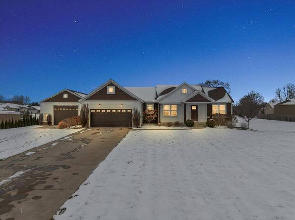 3477 Oakland Hills Court, Dorr, MI 49323