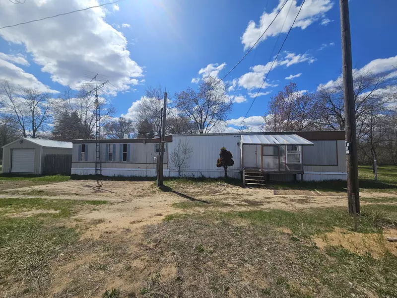 17824 Vondra Road, Thompsonville, MI 49683