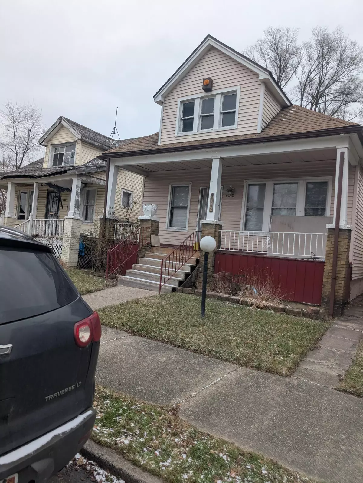 Detroit, MI 48213,9142 Isham Avenue