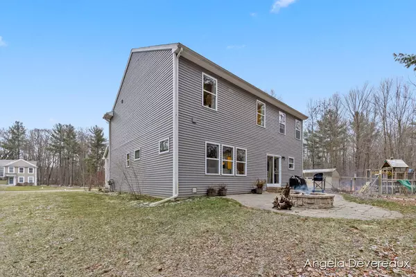 Gowen, MI 49326,15299 Buck Hollow NE Drive