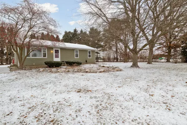 Edwardsburg, MI 49112,69440 Christiana Lake Road