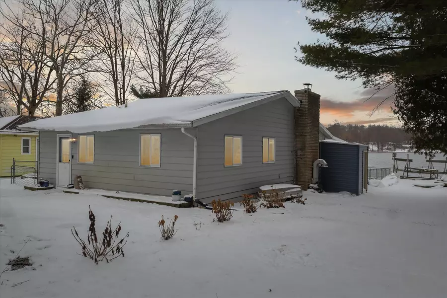 124 Peterson Drive, Gobles, MI 49055