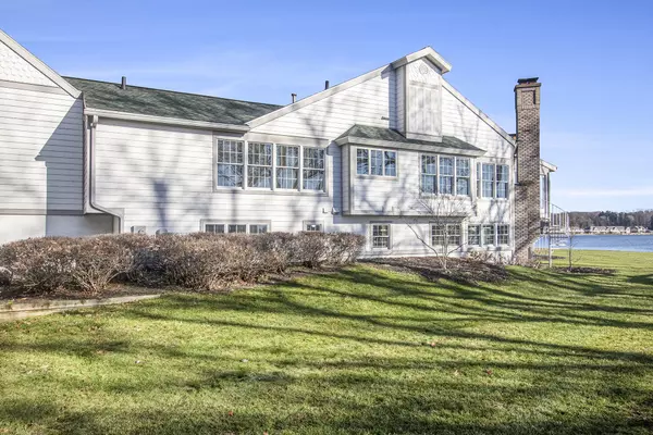 Spring Lake, MI 49456,16946 Landing Drive