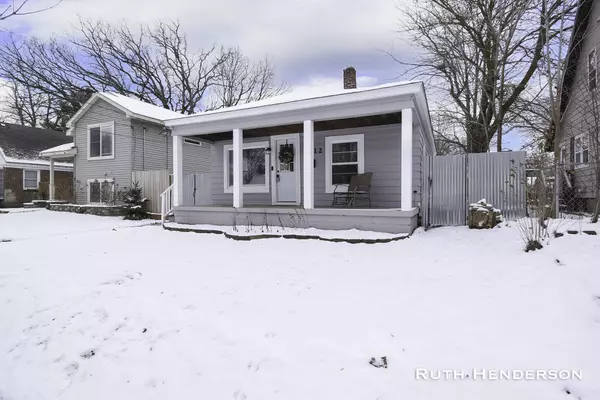 1012 Hazen SE Street, Grand Rapids, MI 49507