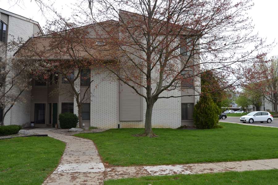 31993 W 12 Mile #204, Farmington Hills, MI 48334