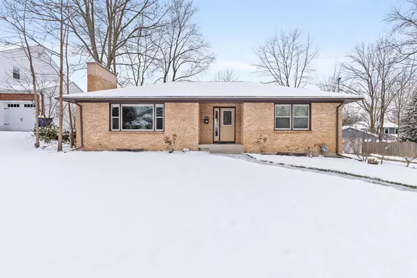 1503 Breton SE Road, East Grand Rapids, MI 49506