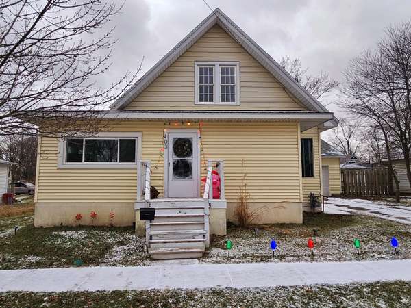 103 E Maple Street, Three Oaks, MI 49128