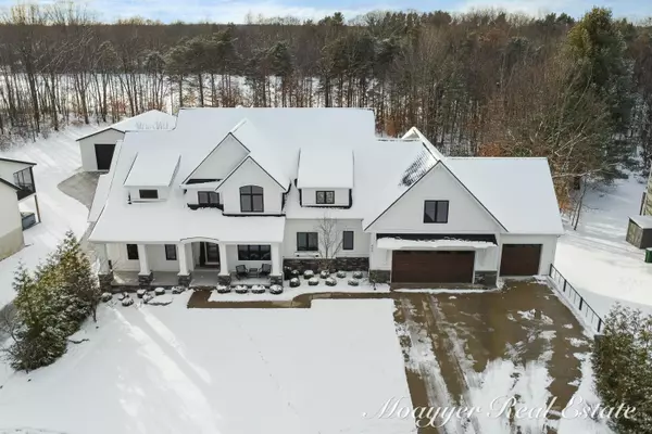 Hudsonville, MI 49426,8091 Redfield Court