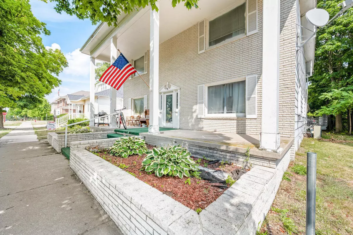 Big Rapids, MI 49307,117 S Warren Avenue