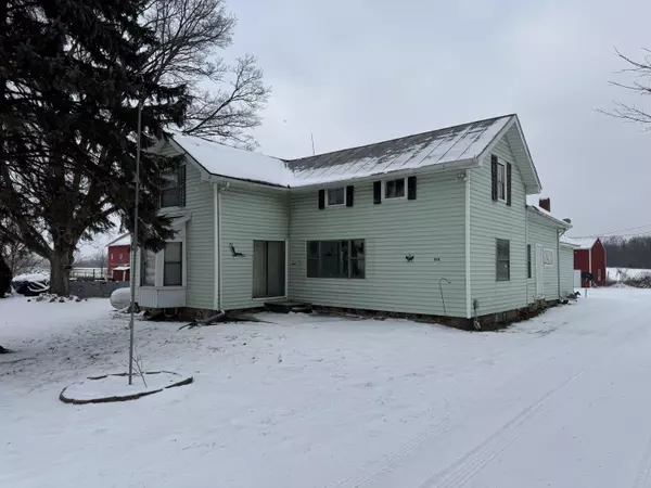 974 E Central Road, Quincy, MI 49082