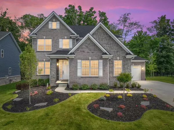 375 Amelia Circle,  South Lyon,  MI 48178