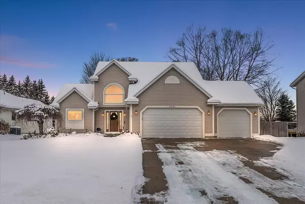 2461 Meadow Drive, Zeeland, MI 49464