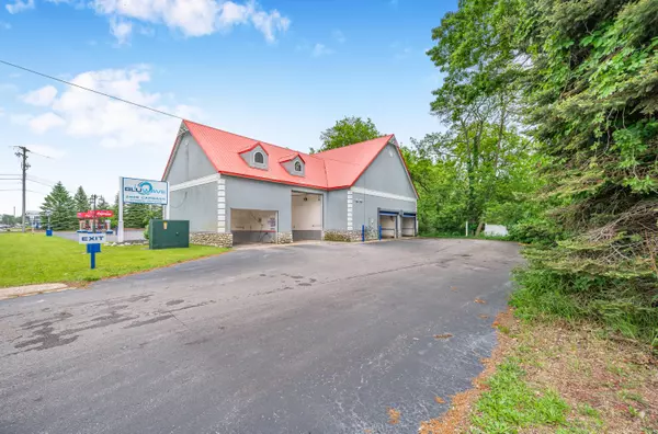 Manistee, MI 49660,235 W Parkdale Avenue