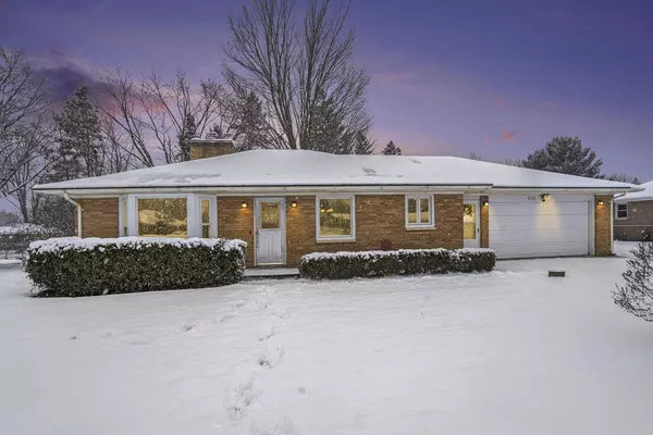 2215 Rosewood Avenue, Portage, MI 49024