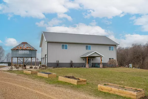 Cassopolis, MI 49031,55050 Gards Prairie Road