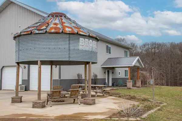 Cassopolis, MI 49031,55050 Gards Prairie Road