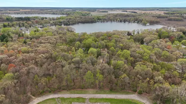 Dowagiac, MI 49047,3 Forest Road