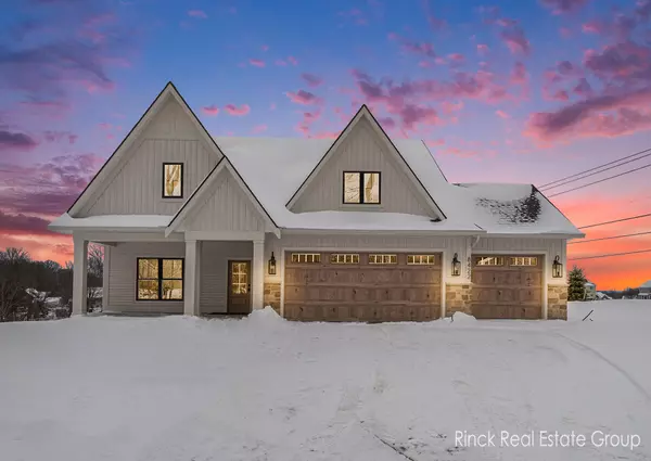 8422 Ravinewood Drive #31, Jenison, MI 49428