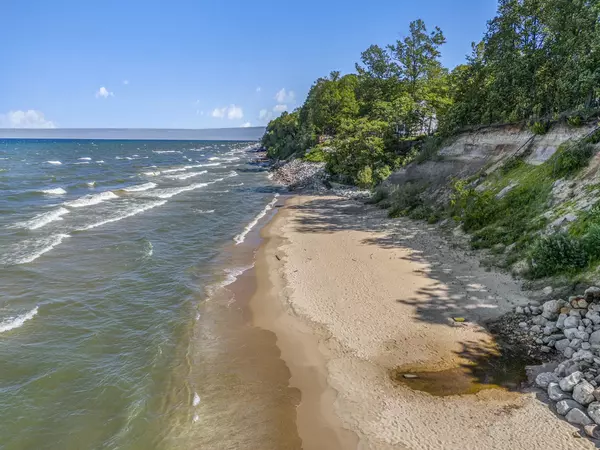 Fennville, MI 49408,2560 Lakeshore Drive