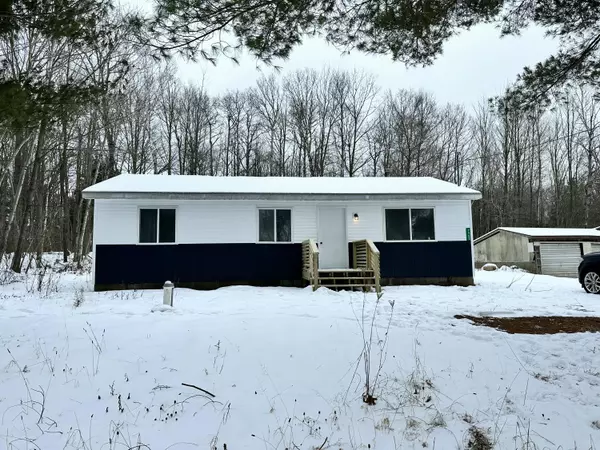 7963 Ojibwa Drive, Weidman, MI 48893