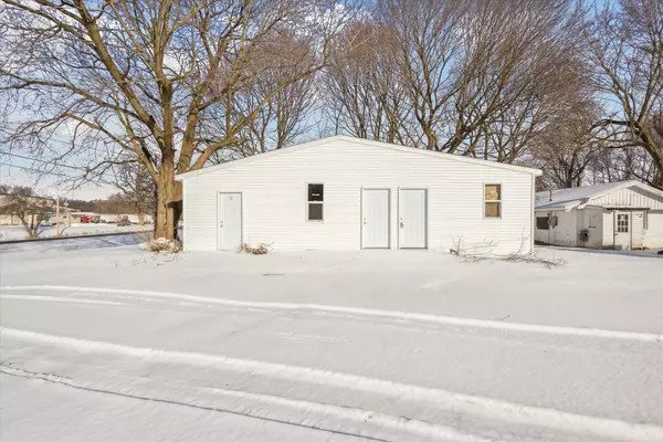 7182 Whites Bridge Road, Belding, MI 48809