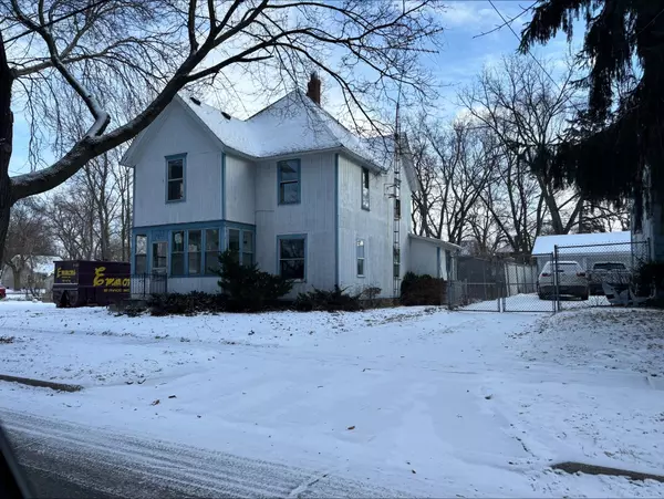 1111 Maple Avenue, Jackson, MI 49203