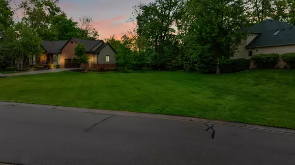 Waterford, MI 48328,4275 Forest Valley Court