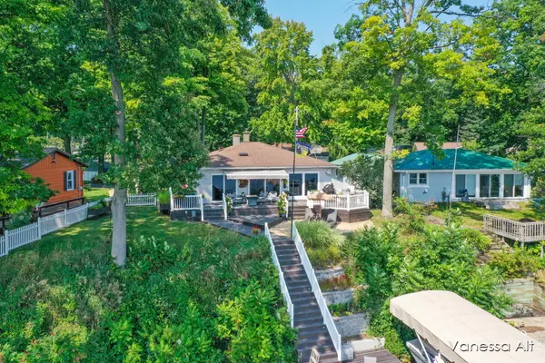 Newaygo, MI 49337,5820 Pine Street