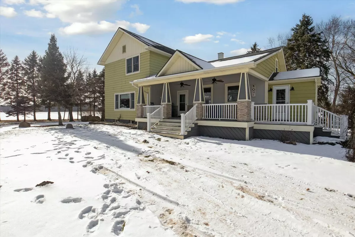 Three Oaks, MI 49128,18356 Donner