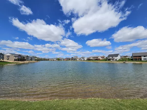 Grand Rapids, MI 49548,275 Shoreside North SE