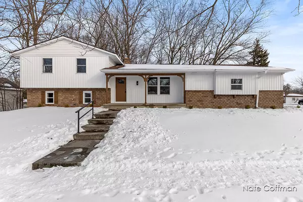 3000 Woodside SE Avenue, Grand Rapids, MI 49508