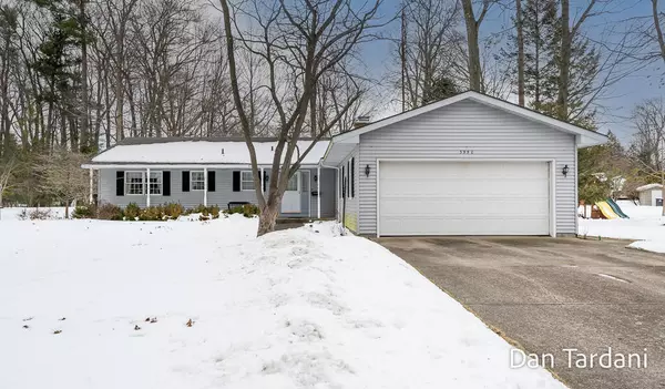 3950 Norton Hills Road, Norton Shores, MI 49441