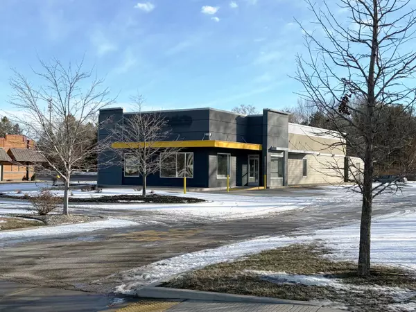 4661 Red Arrow Highway, Stevensville, MI 49127