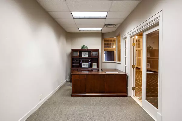 Jackson, MI 49201,100 W Washington Avenue #Lobby