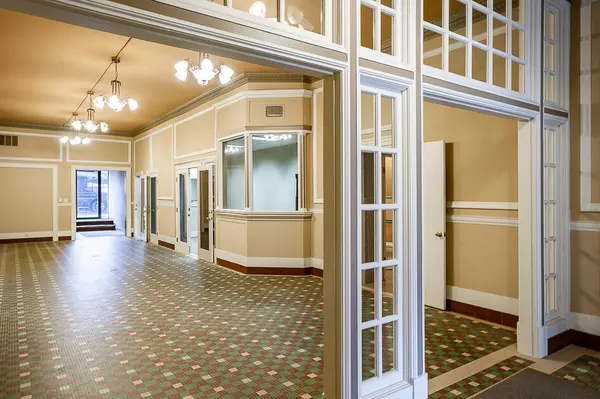 Jackson, MI 49201,100 W Washington Avenue #Lobby