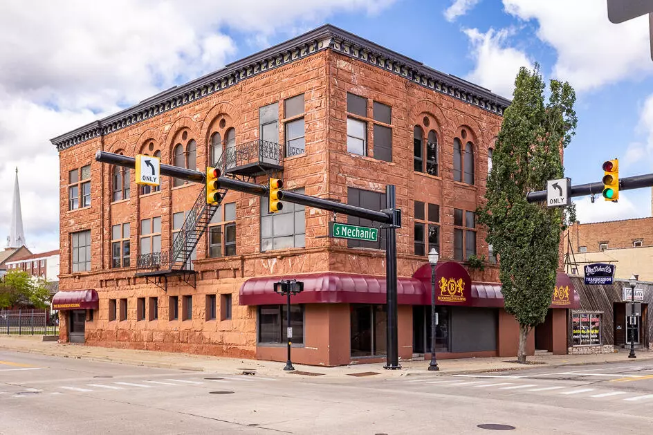 Jackson, MI 49201,100 W Washington Avenue ## 102