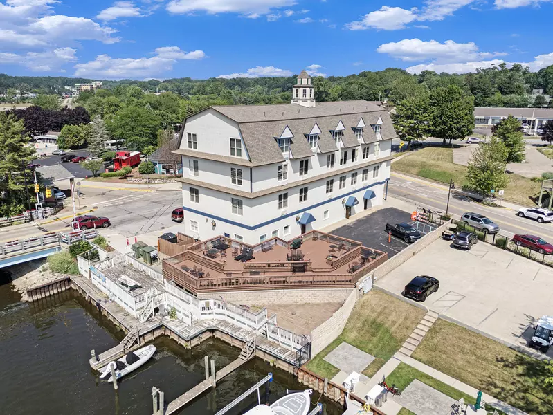 532 Dyckman Avenue #17, South Haven, MI 49090