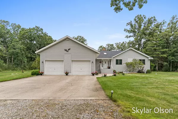 4898 E Skeels Road, Holton, MI 49425