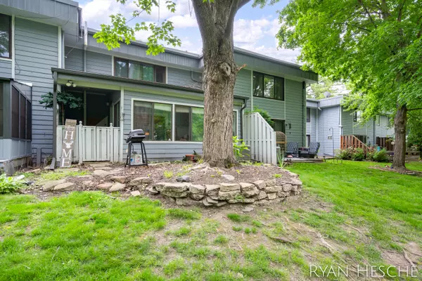 Grand Rapids, MI 49546,2431 E Collier SE Avenue #17
