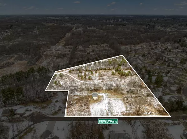 2530 Ridgeway Road, Jackson, MI 49203