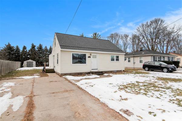 80 Violet SW Street, Grand Rapids, MI 49548