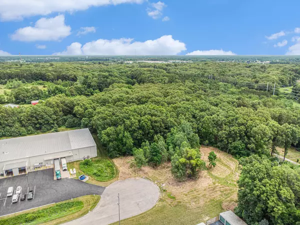 Kalamazoo, MI 49009,3883 Sky King Boulevard